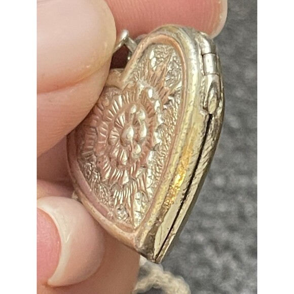 Baroni 925 Sterling Silver Heart Locket Necklace Floral 7.82g 16" Chain - Picture 6 of 12